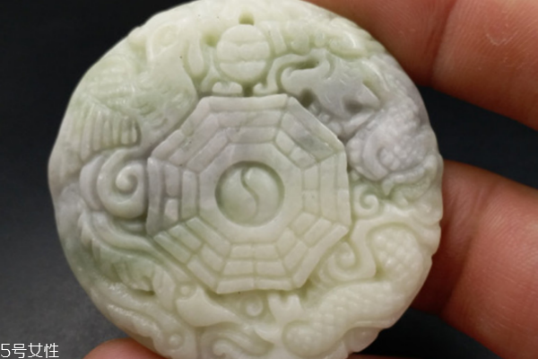 藍田玉吊墜價格 品質(zhì)和雕刻都有影響