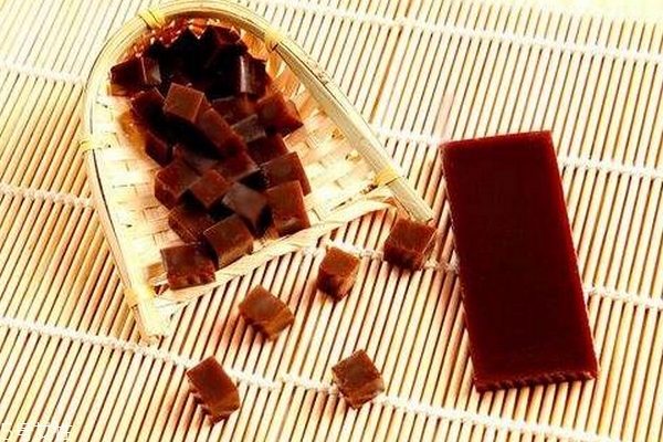阿膠為什么不能用鐵鍋 鐵鍋性質不穩(wěn)定