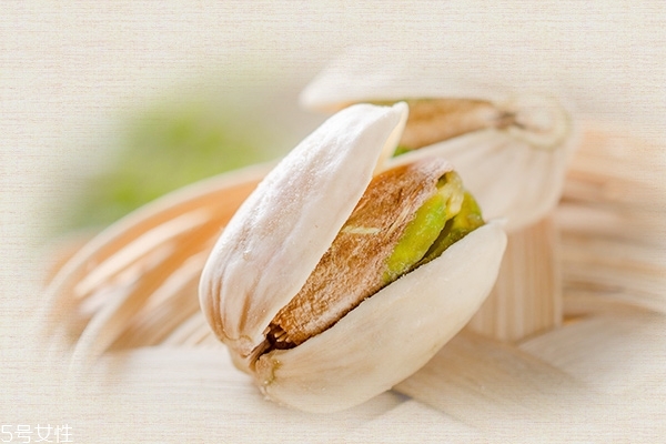 開(kāi)心果為什么是綠色的 是正?，F(xiàn)象