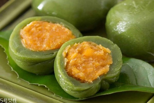 蒸青團(tuán)子多長時間 制作青團(tuán)的注意事項(xiàng)
