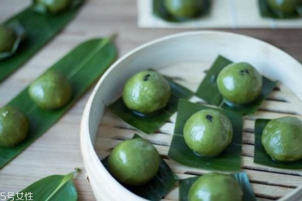 蒸青團(tuán)子多長時間 制作青團(tuán)的注意事項(xiàng)