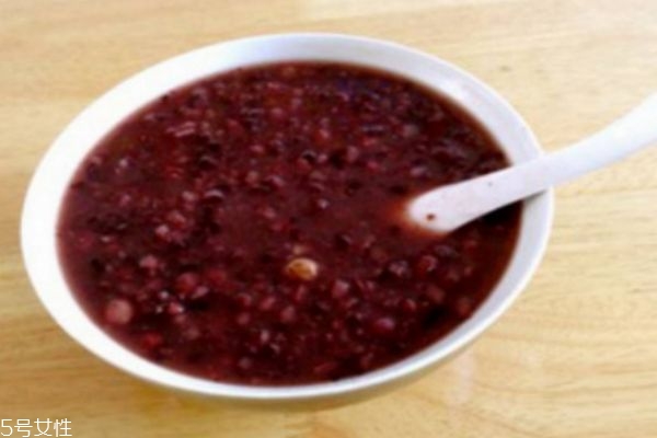 吃黑米粥會(huì)長胖嗎 黑米粥的搭配