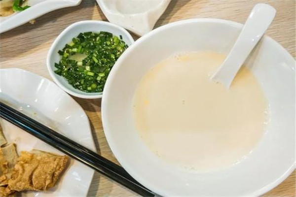豆?jié){有蛋白質嗎 豆?jié){的營養(yǎng)價值是什么