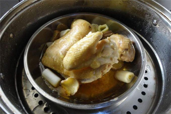 高壓鍋蒸雞多長時(shí)間能熟 高壓鍋蒸雞放多少水
