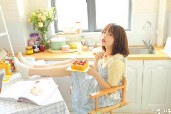 掛女朋友電話(huà)很?chē)?yán)重嗎 掛女朋友電話(huà)她生氣了怎么辦