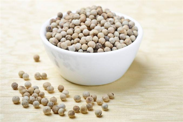 白胡椒可以每天吃嗎 白胡椒吃多了會(huì)怎樣