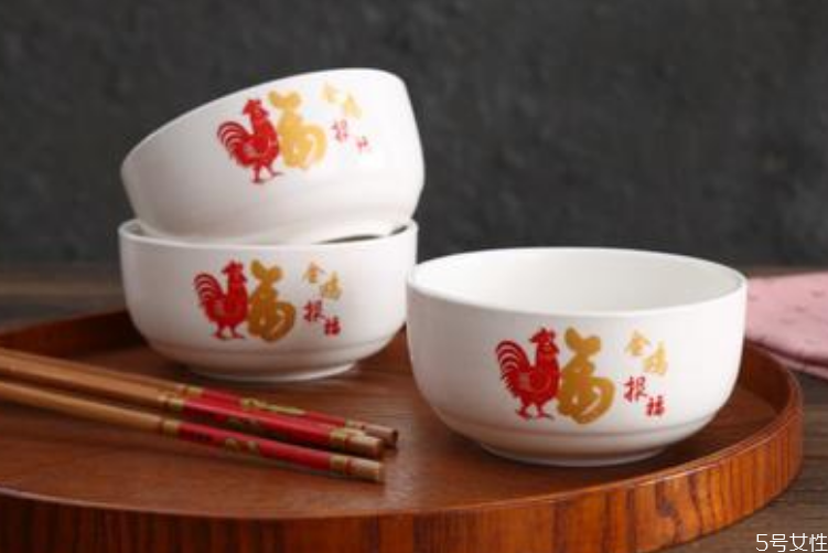 過(guò)年買幾個(gè)碗幾個(gè)盤 過(guò)年添碗的講究