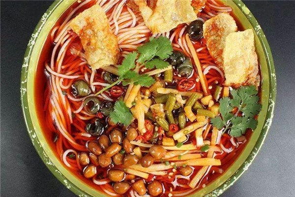 柳州螺螄粉賣(mài)到20多個(gè)國(guó)家地區(qū) 螺螄粉好吃嗎