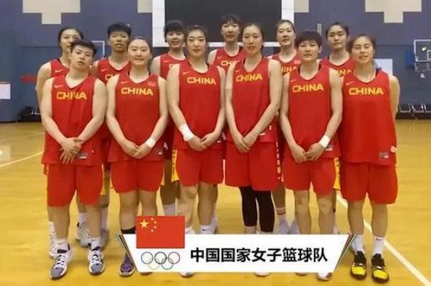 中國女籃正式出征奧運(yùn)會 目標(biāo)沖擊前四