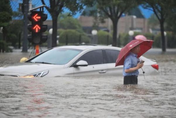 鄭州特大暴雨已致51人遇難 下暴雨能開(kāi)空調(diào)嗎