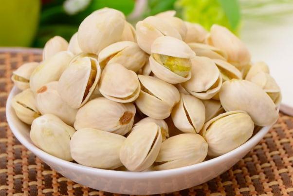 開(kāi)心果為什么賣這么貴 開(kāi)心果受潮怎么變脆