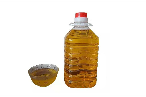 花生油有白色絮狀沉淀物還能吃嗎 花生油變質(zhì)是因?yàn)槭裁?></a>
      <p class=